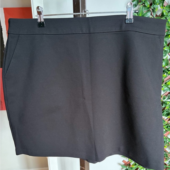 Ricki's Dresses & Skirts - 57. Ricki's Elegant Black Mini Skirt size 16